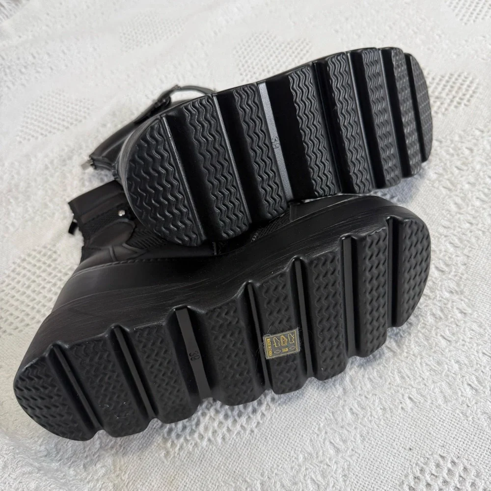 SHEIN Black Chunky Platform Boots (8)